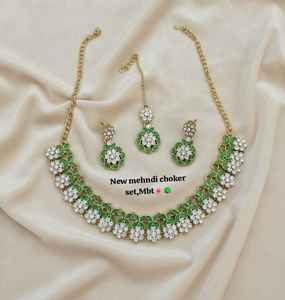 Conjunto de Joyería Nupcial Étnica de Latón Plateado con Circones y Kundan, Collar Gargantilla, Pendientes Colgantes y Tikka, Certificado por Terceros para Bodas - Product Image 1