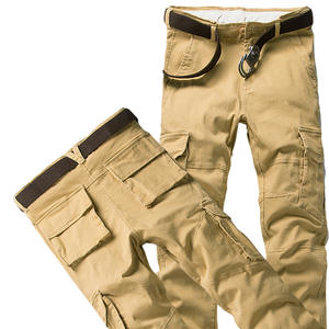 Couleurs olive authentiques vintage et poches à rabat boutonnées, inspirées de l'équipement classique des parachutistes. - Product Image 3