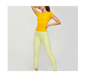 Rashguard en polyester confortable pour femme, vente en gros, surdimensionné, léger, en spandex, personnalisable - Product Image 4