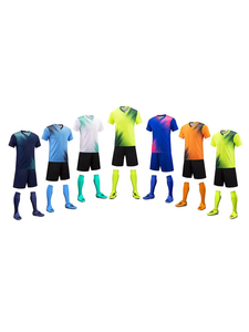 เสื้อฝึกซ้อมฟุตบอลชายแบบมืออาชีพ โพลีเอสเตอร์ 100% พิมพ์ลายดิจิทัล แห้งเร็ว ระบายอากาศได้ดี สายรัดปรับได้ แขนสั้น สั่งทำได้ - Product Image 1