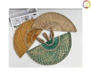 พัดสานมือจากหญ้าทะเลธรรมชาติ สำหรับตกแต่งบ้านและใช้ในฤดูร้อน - Product Image 3