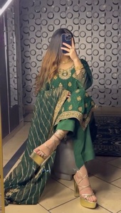 Hermosa seda moderna Salwar Kameez Party Wear Top-Pent y Dupatta con hilo y trabajo de secuencia - Product Image 3