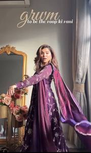 Robe de soirée de luxe violette avec ensemble lehenga – Robe ethnique pour femme richement brodée, idéale pour les fêtes - Product Image 2