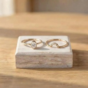 Bague de fiançailles en or massif 10K 14K 18K avec diamants de laboratoire ovales et ronds, diadème de mariage assorti, alliance incurvée - Product Image 4