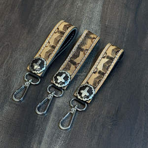 Nuevo llavero de muñeca de cuero mecanizado a mano personalizado llavero de cuero de vaca genuino llavero de Concho de Metal accesorios de mujer - Product Image 4