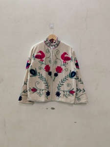 Veste en polaire pour femme, col mandarin, broderie florale à la main, manches longues, style automne, 100% polyester - Product Image 1
