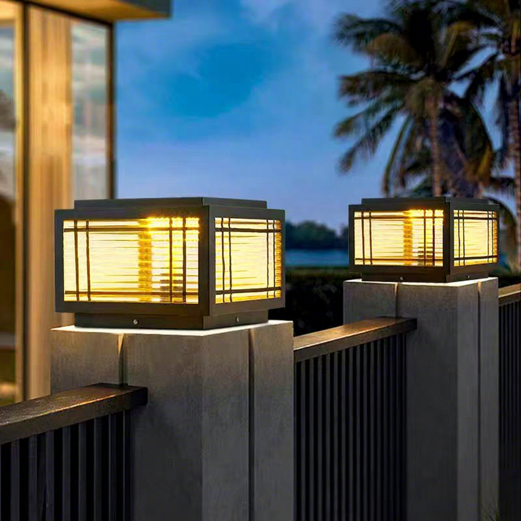 Custom Outdoor Solar Pillar Light Waterproof Light Sensor 5w High Exposure Landscape Gate Lighting for Courtyard Villa Garden