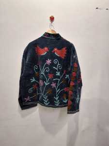 Veste bomber à col rond à bouton unique à séchage rapide avec motif floral brodé Suzani, courte et chaude en cachemire pour femmes - Product Image 2