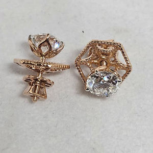 ต่างหูแบบติดหู ทอง 14K สุดฮิต ขายส่ง 1 กะรัต แบบคลาสสิก 4 ขา ทรงเหลี่ยมเจียระไน ประดับเพชรแล็บเกรด DEF สำหรับผู้หญิง - Product Image 1