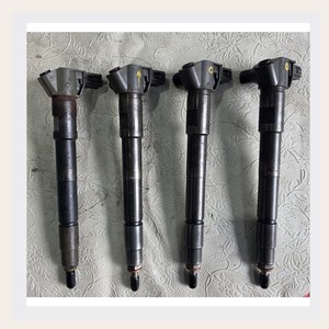 Juego de 4 inyectores de combustible compatibles con Hyundai Kia D4CB CRDI, inyectores de combustible diésel 33800 W0290, piezas de automóvil coreanas usadas - Product Image 4