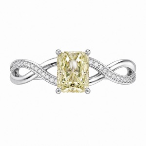 Bague de fiançailles en diamant jaune taille radiant en or blanc 18 carats avec sertissage à griffes et bande pavée, bijoux fins classiques pour femme - Product Image 1