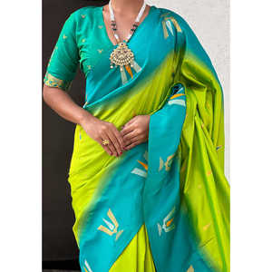 Pista South Traditional Soft Silk Zari Woven Saree with Tilak Contrast for <b>Club</b> <b>Dresses</b> - Product Image 2