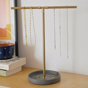 Support à bijoux en métal durable avec design multi-niveaux pour la maison, pour le rangement et la présentation de colliers, bracelets et bagues - Product Image 6
