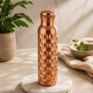 Juego de Botellas de Agua de Cobre Puro con 2 Vasos, Textura Martillada, Juego de Regalo Ayurvédico, Suministro al por Mayor - Product Image 2