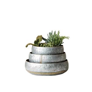 Juego de 3 macetas decorativas galvanizadas, de Metal de acabado de alta calidad - Product Image 1