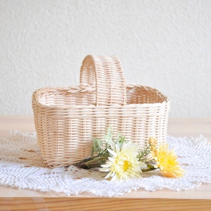 Charming rattan <b>baskets</b> for gifts eco friendly storage <b>cheap</b> price <b>basket</b> with carry handle - Product Image 3
