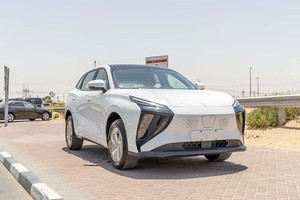 Para el viernes, otro coche eléctrico - Product Image 3