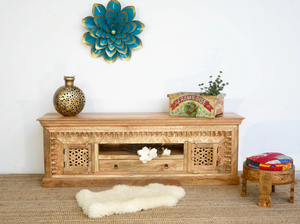 Meuble TV élégant Monroe, meuble TV moderne en bois, console multimédia en bois massif, mobilier de salon minimaliste - Product Image 4