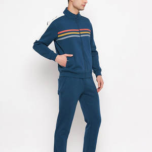 Survêtement classique pour homme avec un design simple, ensemble de survêtement décontracté pour homme avec tissu doux - Product Image 4