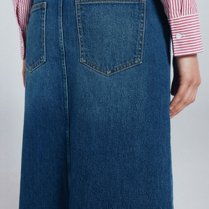 Jupes midi en jean pour femmes de qualité supérieure, fabriquées par OEM, vente directe d'usine, poches personnalisées, finition délavée, détail taille, coupe trapèze - Product Image 4