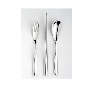 Couverts en métal pour une décoration de table élégante, conçus pour mettre en valeur de magnifiques arrangements de table et une élégance au quotidien - Product Image 5