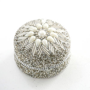 Beaded <b>Jewelry</b> <b>Boxes</b> with Lac Glitter Souvenir Wedding <b>Gifts</b> Wholesale Indian Handicrafts Beaded Round Trinket Box - Product Image 1