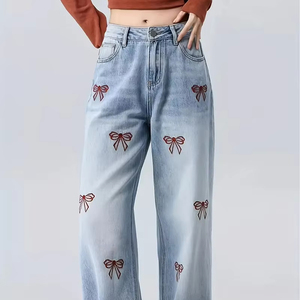 Jeans tendance taille haute pour femmes, toutes saisons, respirants, en denim brodé, coupe droite, prix de gros avec personnalisation - Product Image 1