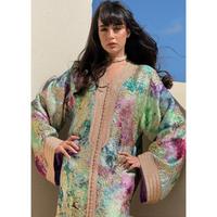 Caftán Largo Tradicional de Seda para Invierno/Verano, Estampado con Motivos Florales Multicolores, Forro Lavanda, Escote en V