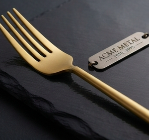 Juego de tenedores minimalistas en oro mate, de acero inoxidable, resistentes al deslustre, artículo de lujo para eventos domésticos y catering. - Product Image 2