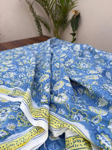 Tela Floral Estampada a Mano 100% Algodón Ecológico Ligero con Estampado Sanganeri Azul Indio para Confección, Costura y Manualidades - Product Image 4