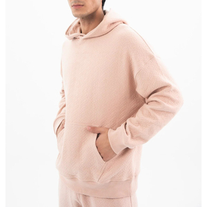 Sweat-shirt classique conçu avec un tissu confortable et une construction pratique pour un usage quotidien décontracté, les voyages et les occasions saisonnières - Product Image 4