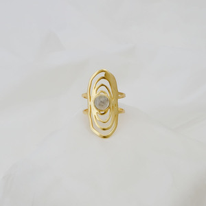 Anillo llamativo grueso de piedra lunar arcoíris con diseño en espiral, hecho a mano, ajustable, con gemas, chapado en oro de 18k, joyería abstracta, regalo para ella. - Product Image 3