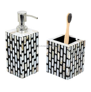 Ensemble de quatre pièces de comptoirs de salle de bain en nacre distributeur de liquide porte-brosse de vadrouille forme personnalisée coque élégante détail de surface - Product Image 2