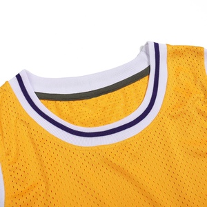 Maillot de basket-ball personnalisé unisexe en maille respirante à séchage rapide en polyester de haute qualité - Product Image 4