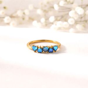 Bague Cœur en Labradorite Bleue de Luxe, Bague de Promesse Délicate, Faite à la Main en Argent Sterling Plaqué Or, Cadeau d'Anniversaire pour Elle - Product Image 1