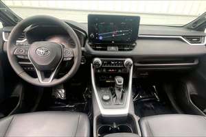 พร้อมส่งมอบ ปี 2025 โตโยต้า RAV4 ไฮบริด XSE AWD ตัวท็อป พร้อมเอกสารครบถ้วน รถมือสอง คุณภาพระดับอุตสาหกรรม รับประกัน 3 ปี - Product Image 4