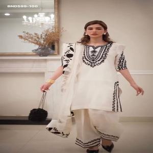 Ensemble haut et pantalon palazzo en crêpe naturel avec broderies, nouvelle collection, exportateur indien. - Product Image 1