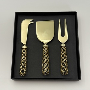 Ensemble élégant de couteaux à fromage avec manches en fil de fer, lame en acier inoxydable de qualité supérieure pour couper, trancher et une présentation de table raffinée - Product Image 2