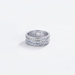 Anillo de eternidad de plata de ley 925 con moissanita, diamantes redondos y en forma de baguette, joyería de propuesta y boda para ella. - Product Image 1