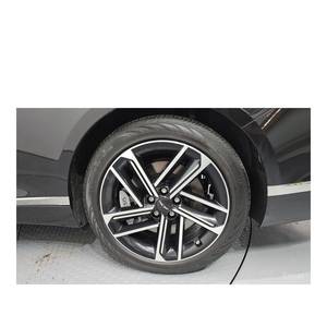 Genesis G80 2024 2.5 Turbo AWD Gasolina 29,892 km Caja de Cambios Automática Asientos de Cuero Volante a la Izquierda Cámara Trasera - Product Image 5