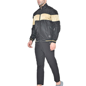 Survêtement Homme Noir et Or à Blocs de Couleurs, Fermeture Éclair Intégrale, Sportif Décontracté, Respirant en Polyester, Idéal pour l'Automne - Product Image 2