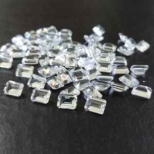 โทแพซสีขาวธรรมชาติทรงแปดเหลี่ยมเจียระไนแบบเหลี่ยมเพชรพลอย  ขนาดมาตรฐาน  พร้อมใบรับรอง  ไม่ผ่านการปรับแต่ง  พร้อมสำหรับการฝังในเครื่องประดับ - Product Image 6