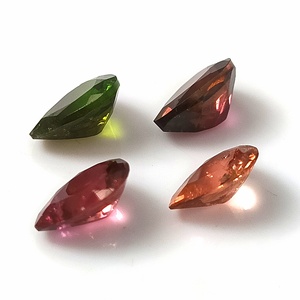Sapphire Gems International Ensemble de 4 pierres précieuses de tourmaline naturelle multicolore du Mozambique de 8,45 carats, taille poire, assorties, en vrac - Product Image 4