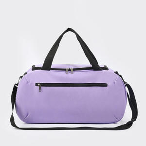 Sac de sport en nylon de qualité supérieure avec bretelles réglables, fermeture éclair robuste, design uni, sac de sport à prix avantageux - Product Image 5