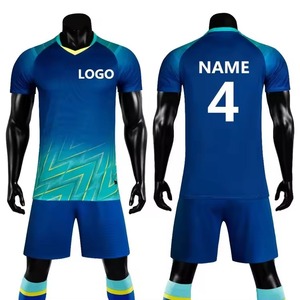 Conjunto de Camiseta de Fútbol Sublimada Personalizada, Cuello en V, Manga Corta, Poliéster que Absorbe la Humedad, Ropa Deportiva para Hombre Adulto, Diseño de Color Degradado - Product Image 6