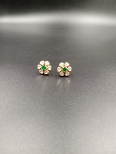 ต่างหูเงินรูปดอกไม้ Amaira Jewels ดีไซน์หรูหราสำหรับผู้หญิง สวมใส่ได้ทุกวัน รุ่น SM-16 - Product Image 5
