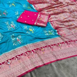 VASTRA COTTAGE Elegante Saree de Georgette de Nailon y Viscosa con Tejido Jacquard Zari Dorado, Pallu Rico y Blusa de Contraste con Borlas - Product Image 2