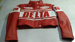 Blouson moto court en peau de mouton véritable rouge, coupe ajustée, avec broderie Delta Zeta DST pour Sigma Chi Eta Alpha Epsilon Pi - Product Image 4