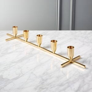 Candelabro Tradicional de Acero Inoxidable con Finas Grabas Florales, Estilo Vintage, Pieza Artística de R B Overseas Hecha a Mano - Product Image 2