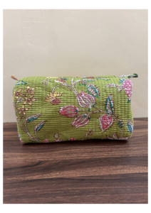 100% Cotton Quilted Letter Print Zipper Closure Lightweight Eco-Friendly <b>Small</b> Capacity Cosmetic Bag for Travel & Daily Use - Product Image 3